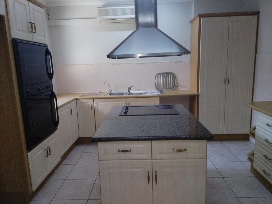 To Let 2 Bedroom Property for Rent in Durban North KwaZulu-Natal