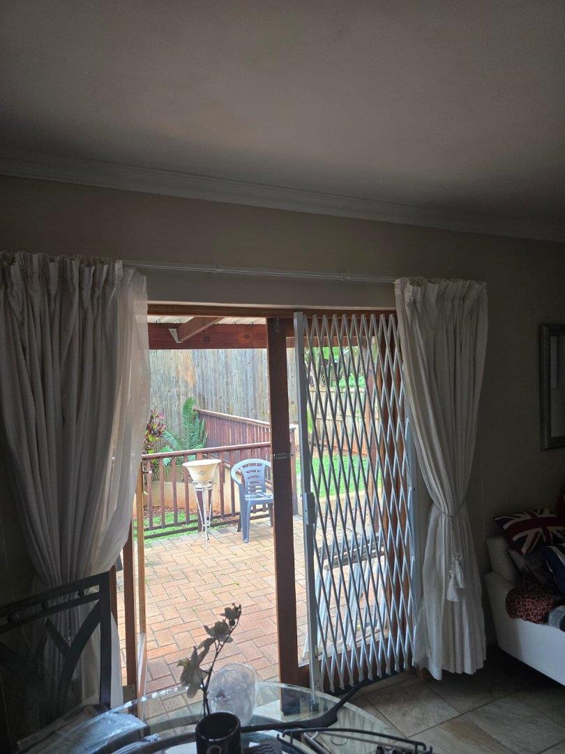 To Let 1 Bedroom Property for Rent in Forest Hills KwaZulu-Natal
