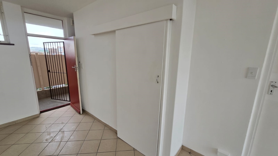 To Let 1 Bedroom Property for Rent in Pinetown KwaZulu-Natal