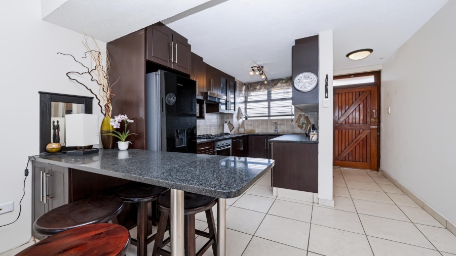 2 Bedroom Property for Sale in Amanzimtoti KwaZulu-Natal