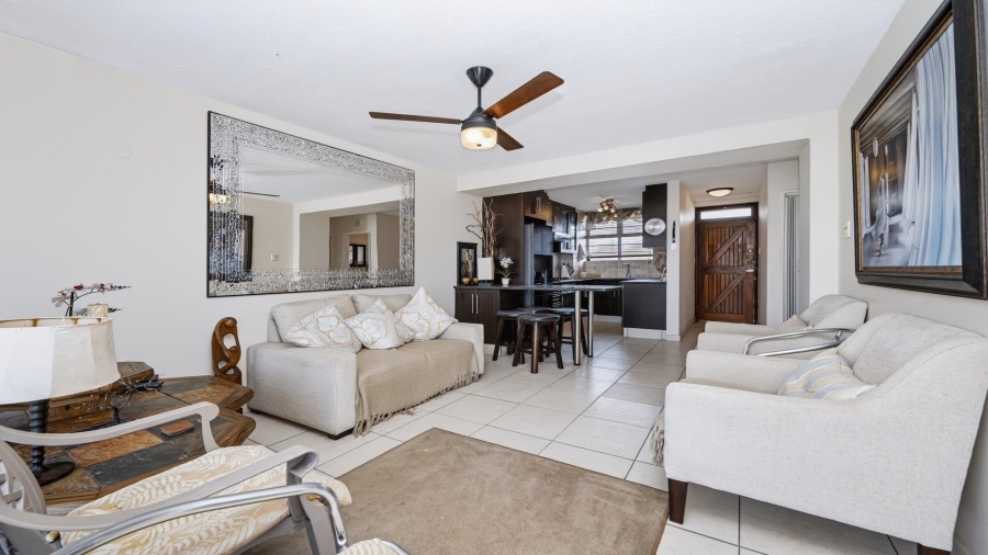 2 Bedroom Property for Sale in Amanzimtoti KwaZulu-Natal