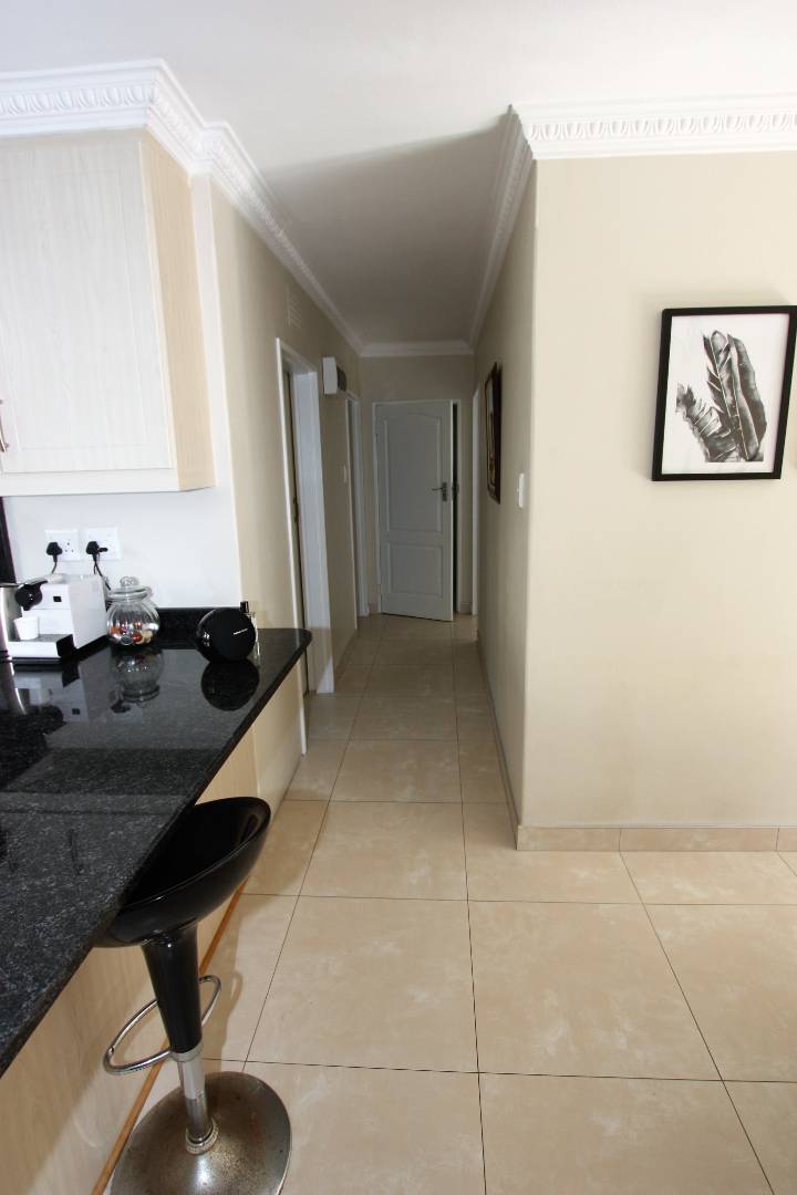 To Let 1 Bedroom Property for Rent in Umhlanga KwaZulu-Natal