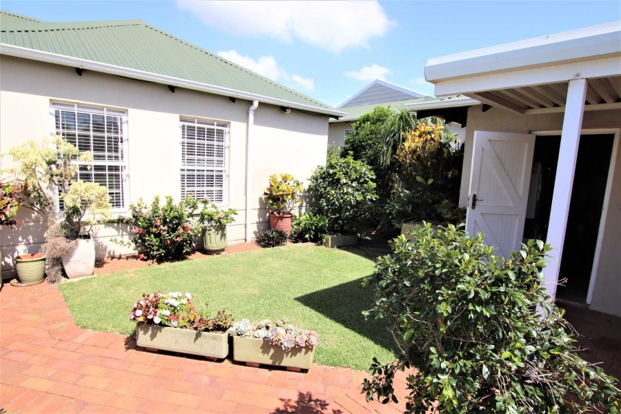 To Let 2 Bedroom Property for Rent in Umhlanga KwaZulu-Natal