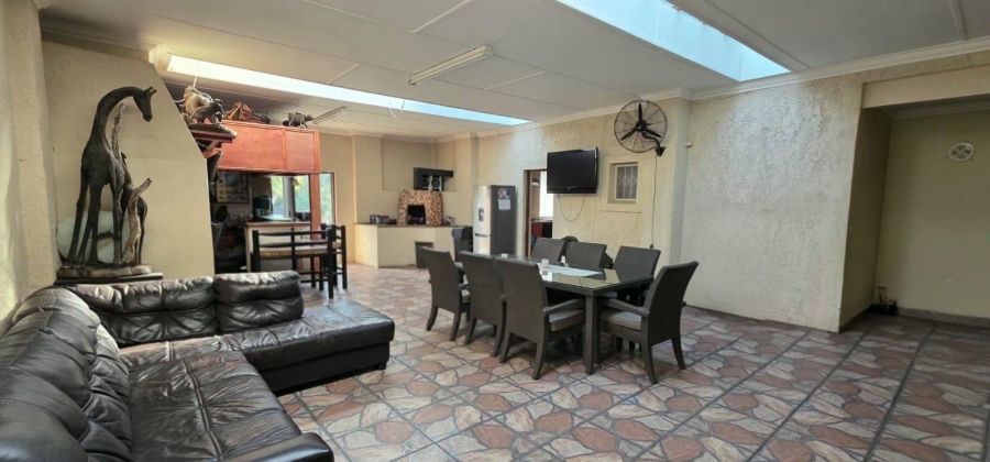 9 Bedroom Property for Sale in Amanzimtoti KwaZulu-Natal