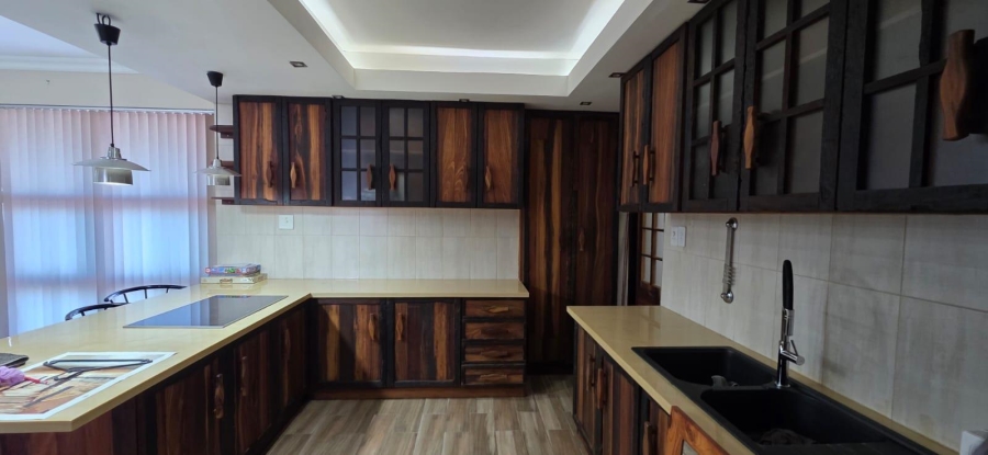 9 Bedroom Property for Sale in Amanzimtoti KwaZulu-Natal