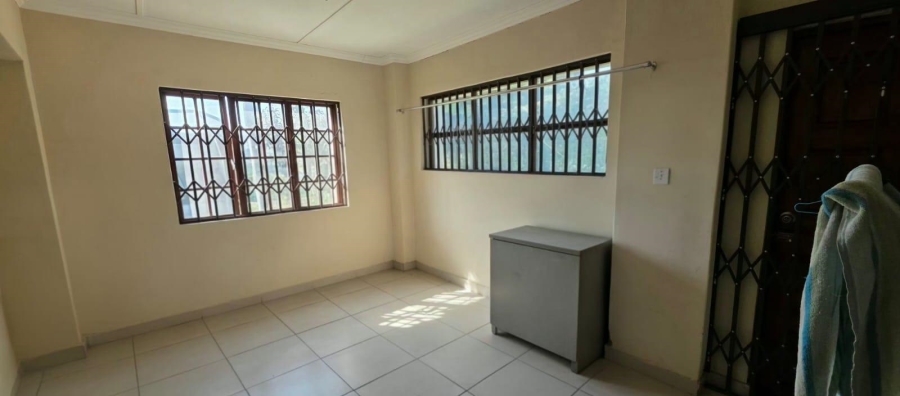 9 Bedroom Property for Sale in Amanzimtoti KwaZulu-Natal