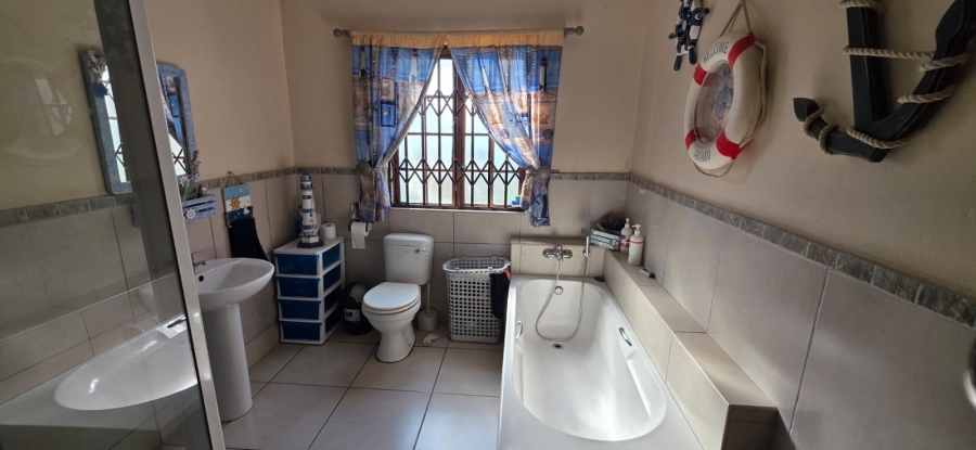 9 Bedroom Property for Sale in Amanzimtoti KwaZulu-Natal