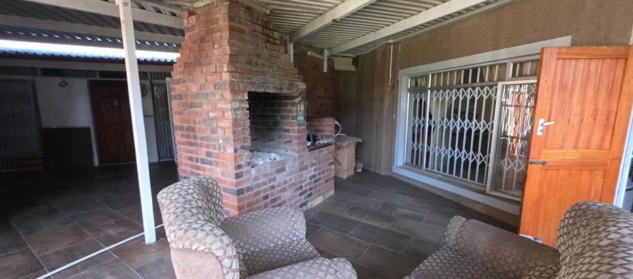 9 Bedroom Property for Sale in Amanzimtoti KwaZulu-Natal