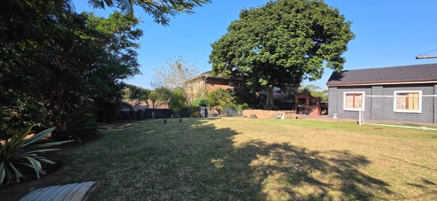 9 Bedroom Property for Sale in Amanzimtoti KwaZulu-Natal