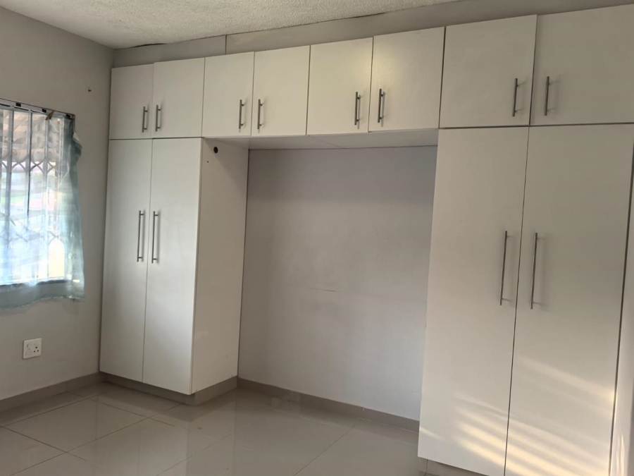 To Let 2 Bedroom Property for Rent in Escombe KwaZulu-Natal