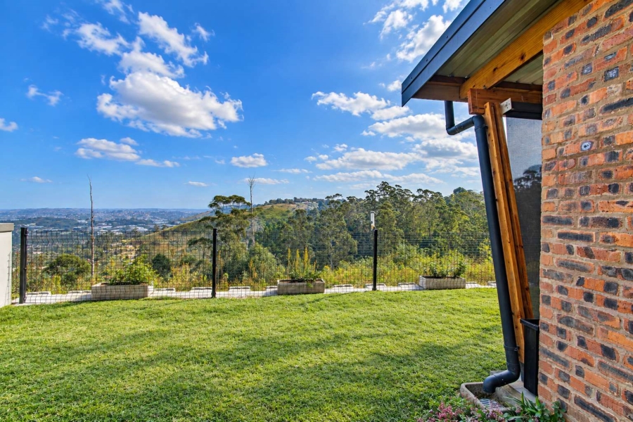 3 Bedroom Property for Sale in Kloof KwaZulu-Natal