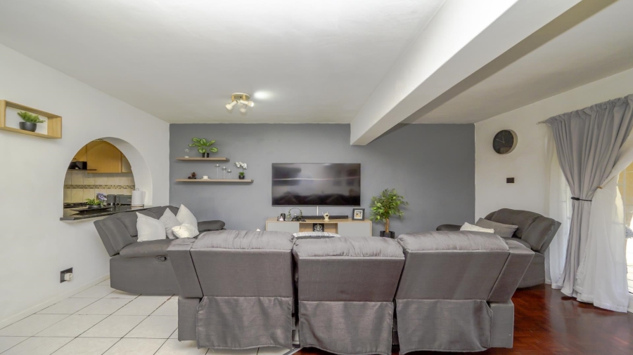 3 Bedroom Property for Sale in Amanzimtoti KwaZulu-Natal