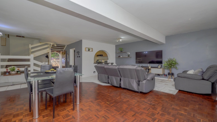 3 Bedroom Property for Sale in Amanzimtoti KwaZulu-Natal