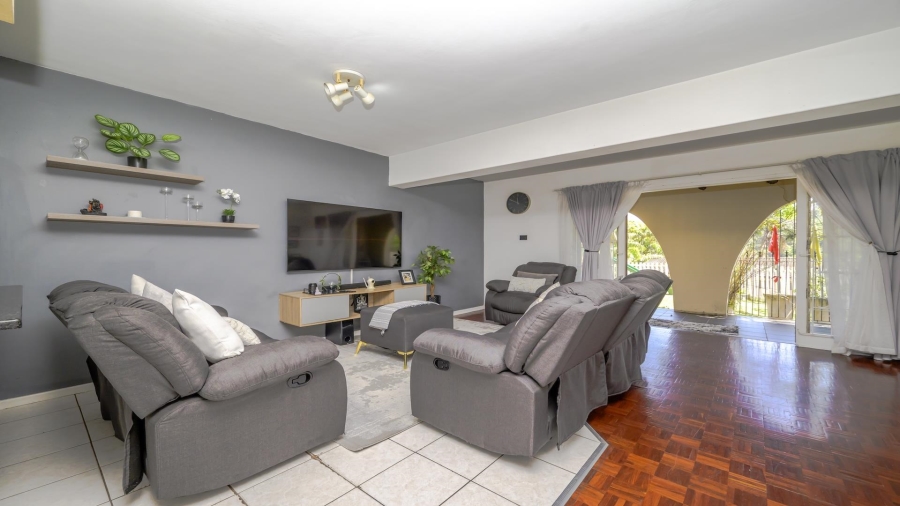 3 Bedroom Property for Sale in Amanzimtoti KwaZulu-Natal