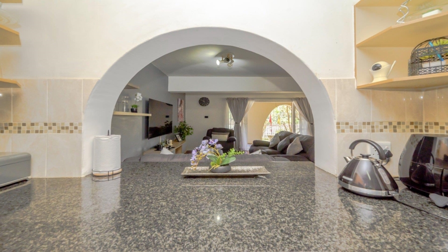 3 Bedroom Property for Sale in Amanzimtoti KwaZulu-Natal