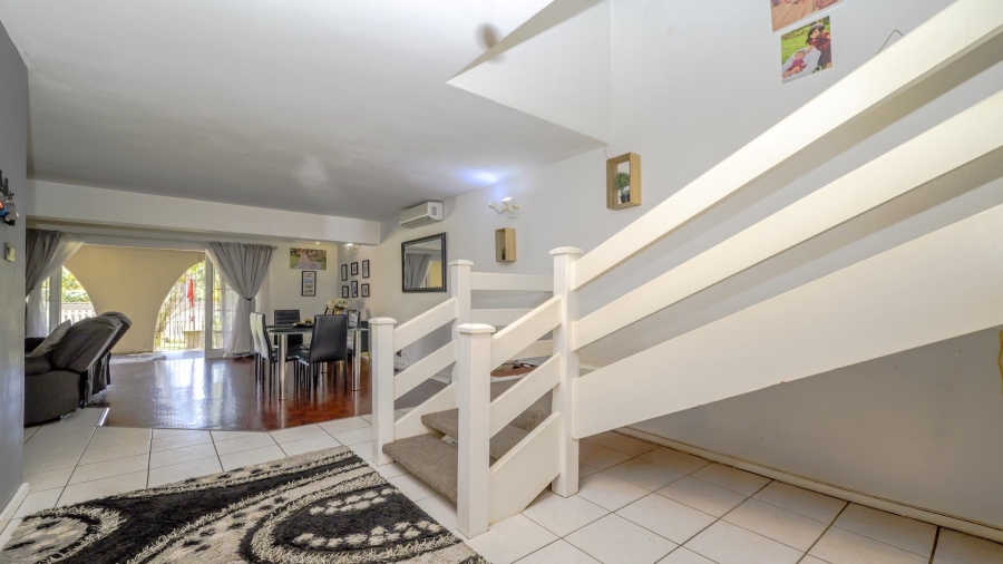 3 Bedroom Property for Sale in Amanzimtoti KwaZulu-Natal