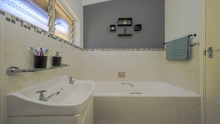 3 Bedroom Property for Sale in Amanzimtoti KwaZulu-Natal