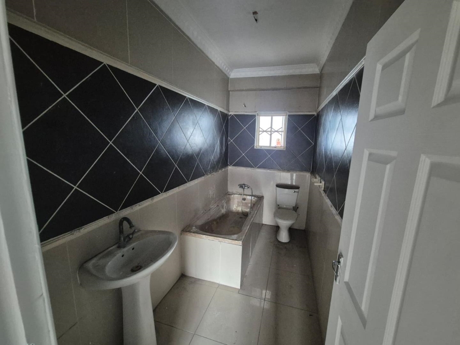 2 Bedroom Property for Sale in Bluff KwaZulu-Natal
