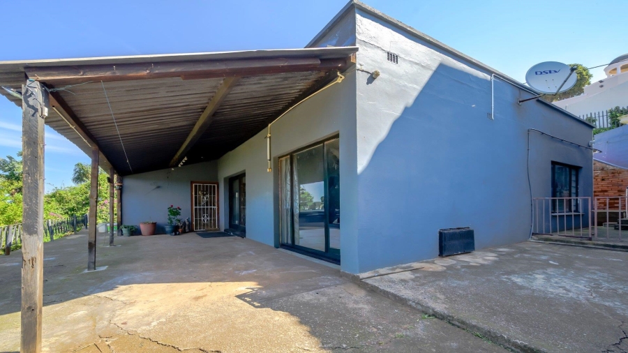 4 Bedroom Property for Sale in Amanzimtoti KwaZulu-Natal