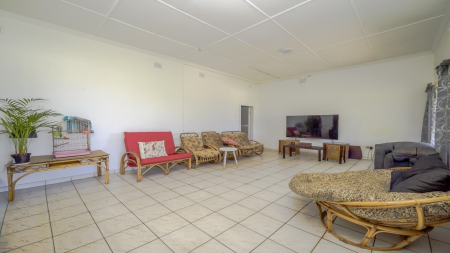 4 Bedroom Property for Sale in Amanzimtoti KwaZulu-Natal