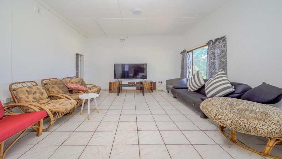 4 Bedroom Property for Sale in Amanzimtoti KwaZulu-Natal