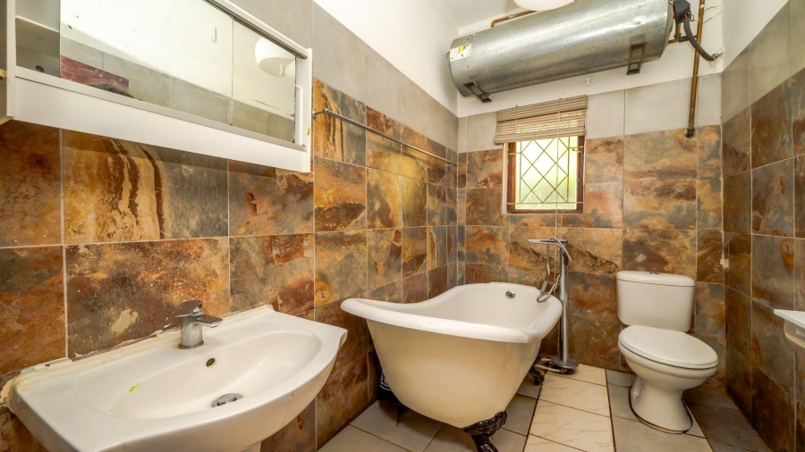 4 Bedroom Property for Sale in Amanzimtoti KwaZulu-Natal