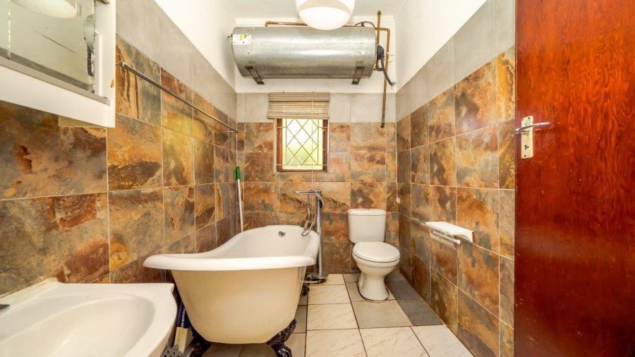 4 Bedroom Property for Sale in Amanzimtoti KwaZulu-Natal