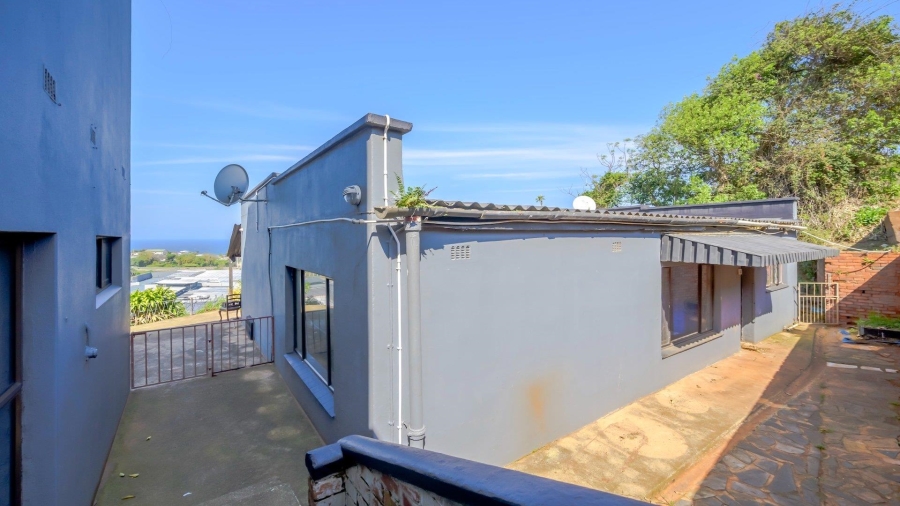 4 Bedroom Property for Sale in Amanzimtoti KwaZulu-Natal