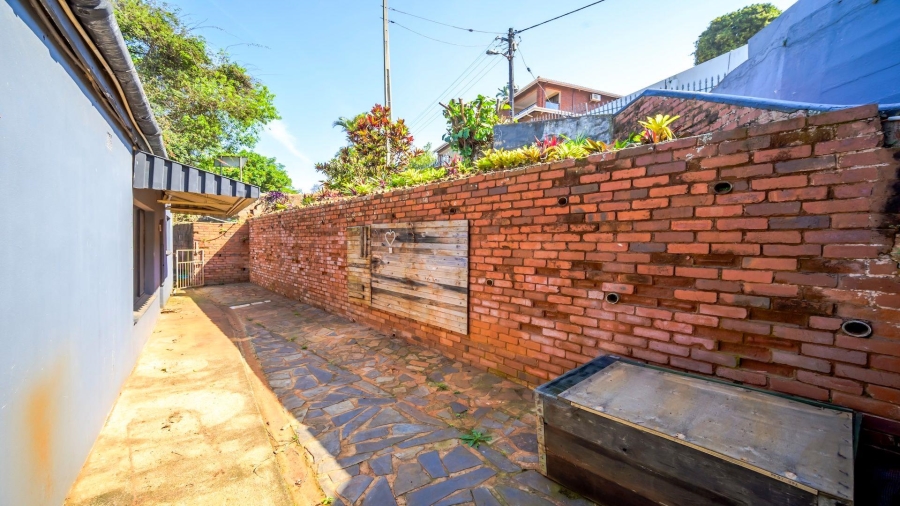 4 Bedroom Property for Sale in Amanzimtoti KwaZulu-Natal