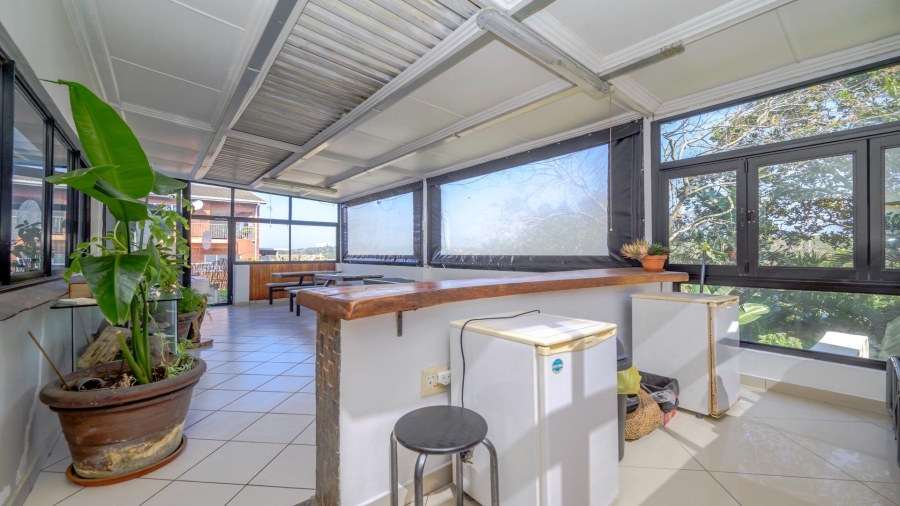9 Bedroom Property for Sale in Amanzimtoti KwaZulu-Natal
