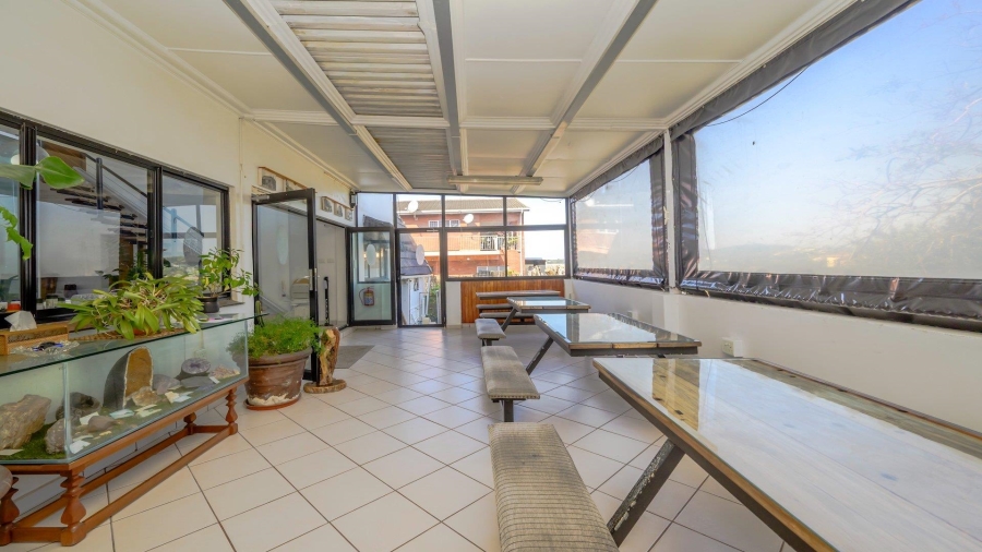 9 Bedroom Property for Sale in Amanzimtoti KwaZulu-Natal