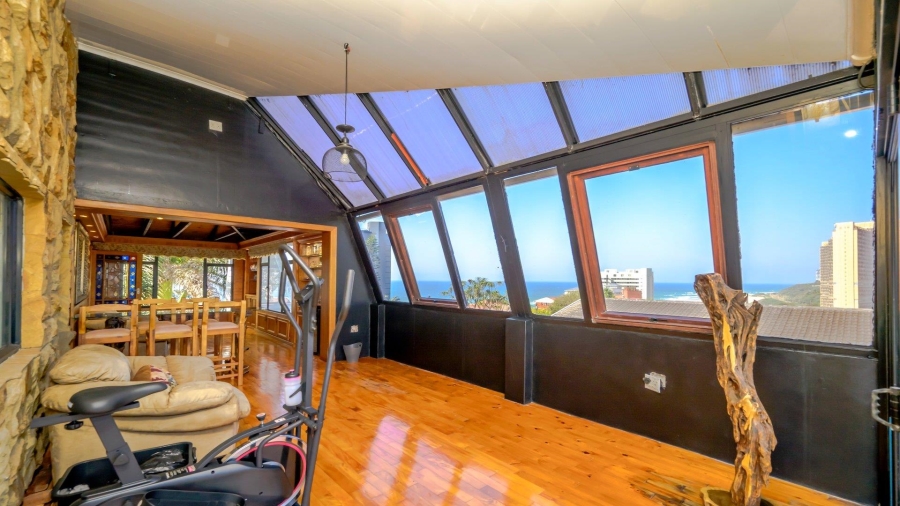 9 Bedroom Property for Sale in Amanzimtoti KwaZulu-Natal