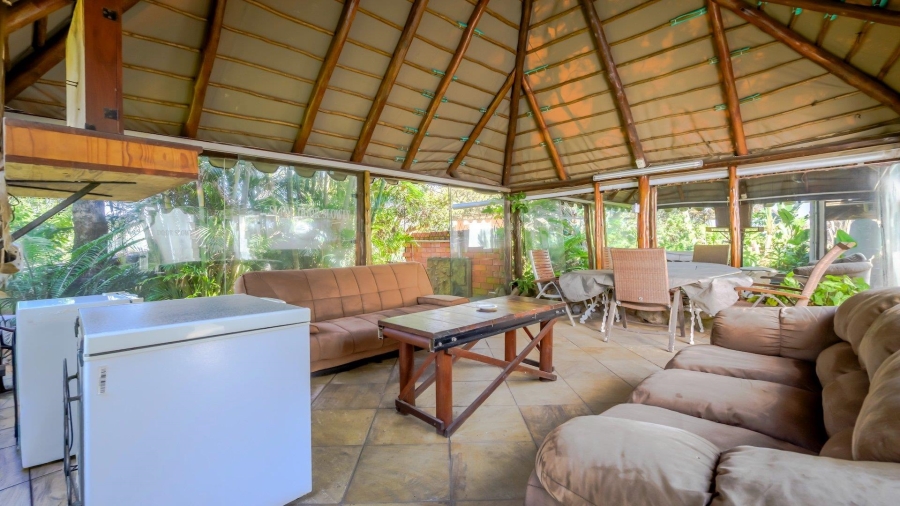 9 Bedroom Property for Sale in Amanzimtoti KwaZulu-Natal