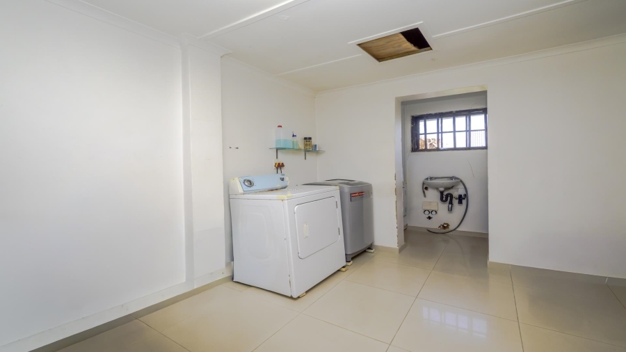 9 Bedroom Property for Sale in Amanzimtoti KwaZulu-Natal