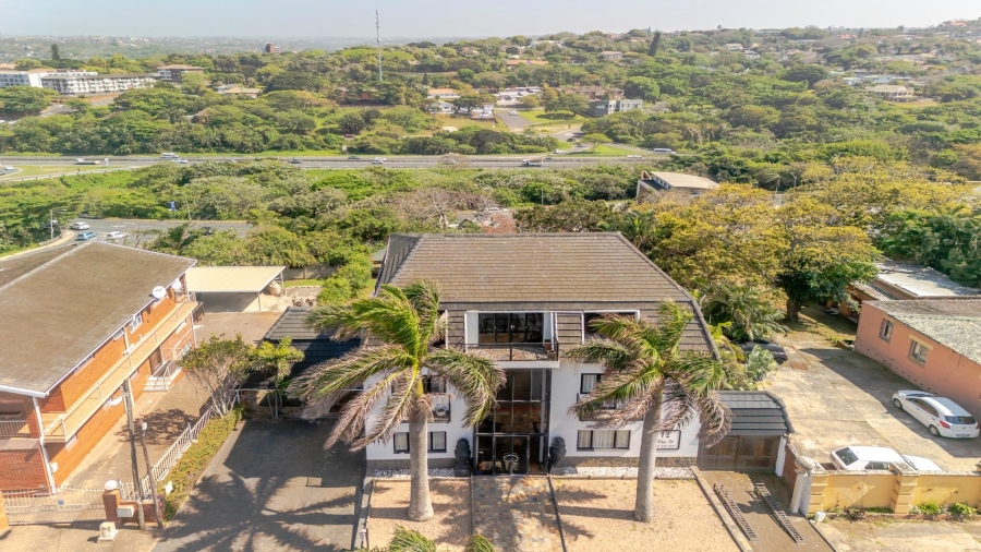 9 Bedroom Property for Sale in Amanzimtoti KwaZulu-Natal