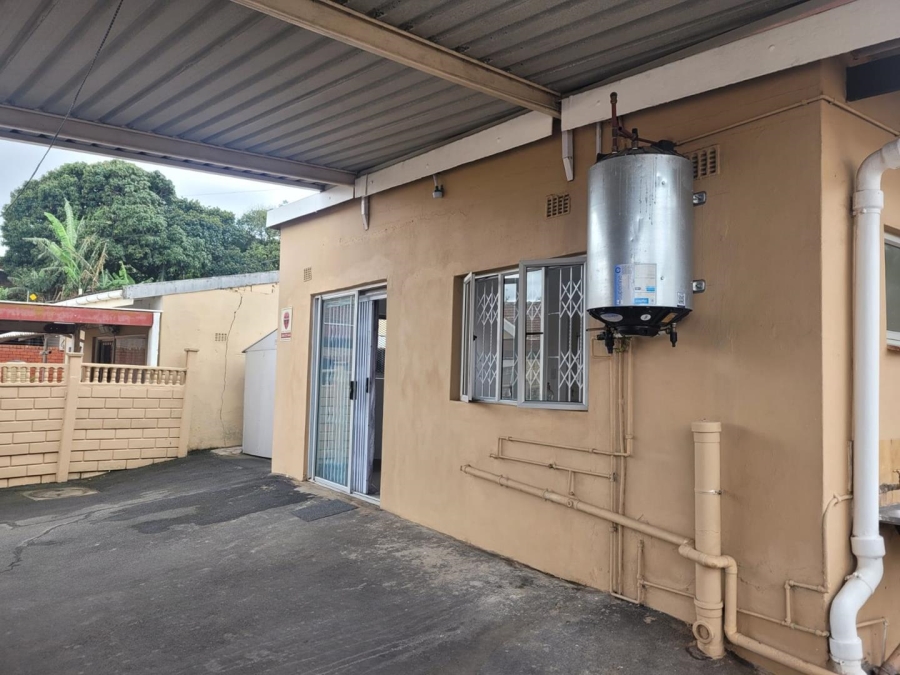 1 Bedroom Property for Sale in Havenside KwaZulu-Natal