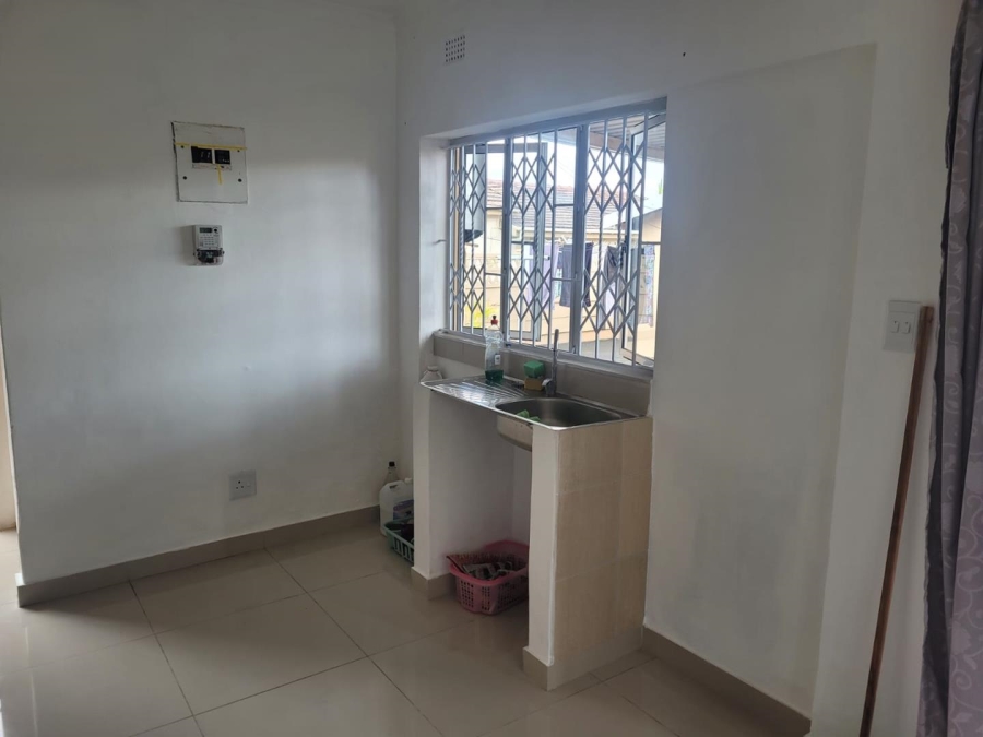 1 Bedroom Property for Sale in Havenside KwaZulu-Natal