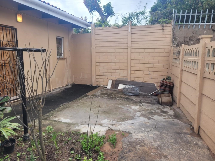 1 Bedroom Property for Sale in Havenside KwaZulu-Natal