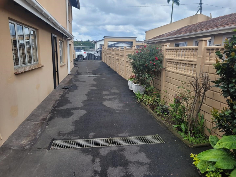 1 Bedroom Property for Sale in Havenside KwaZulu-Natal
