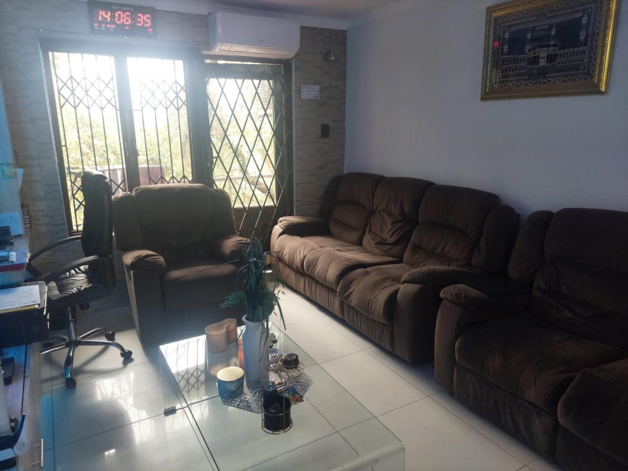 3 Bedroom Property for Sale in Montclair KwaZulu-Natal