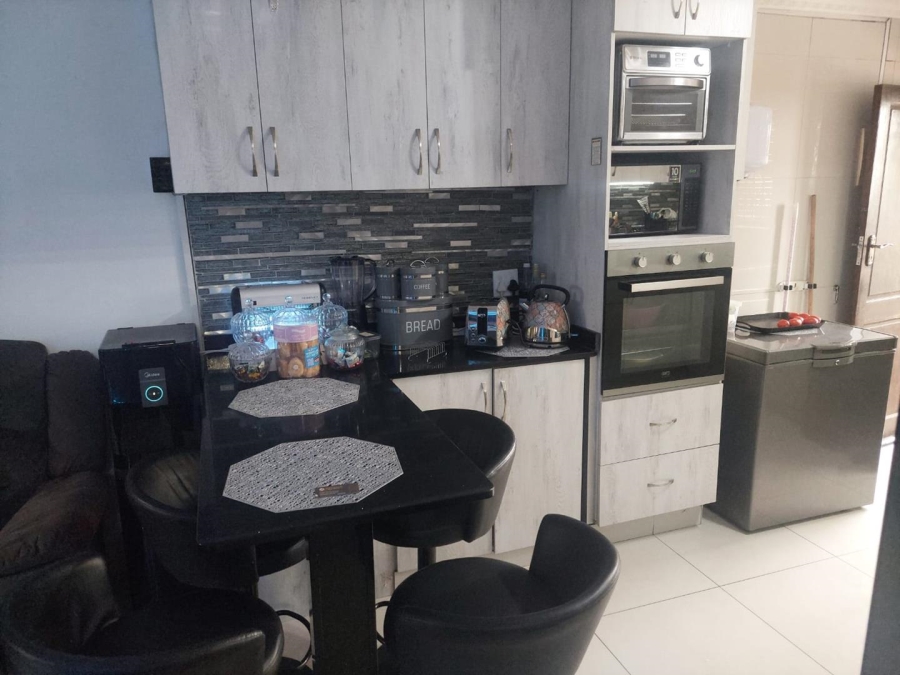 3 Bedroom Property for Sale in Montclair KwaZulu-Natal