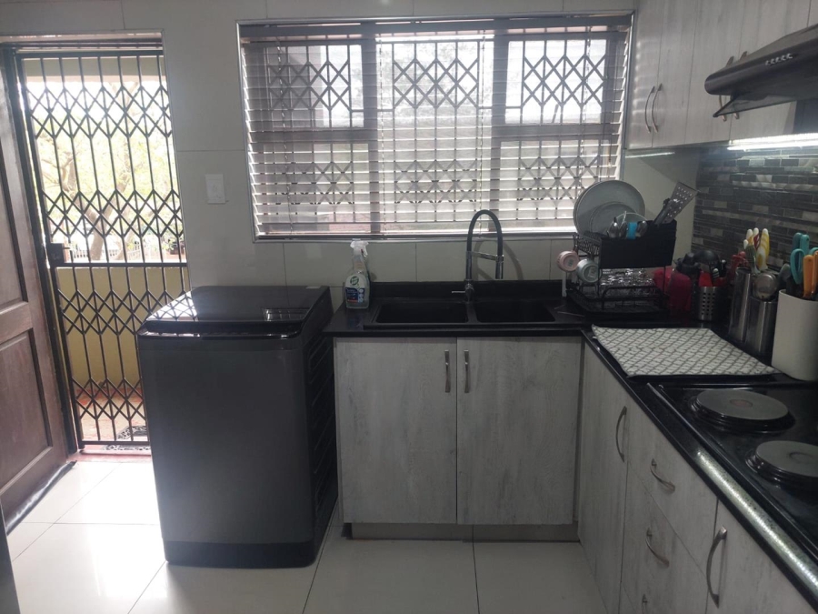 3 Bedroom Property for Sale in Montclair KwaZulu-Natal