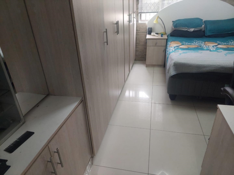 3 Bedroom Property for Sale in Montclair KwaZulu-Natal