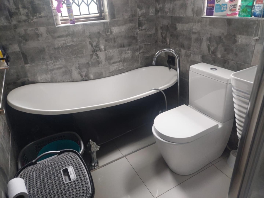 3 Bedroom Property for Sale in Montclair KwaZulu-Natal
