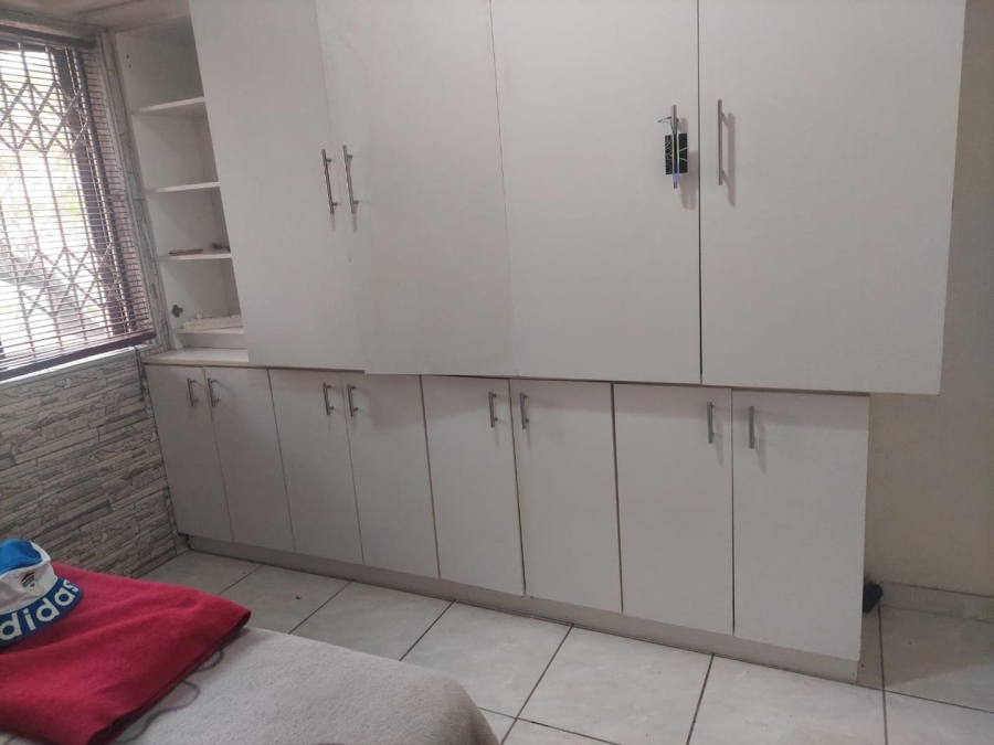 2 Bedroom Property for Sale in Montclair KwaZulu-Natal