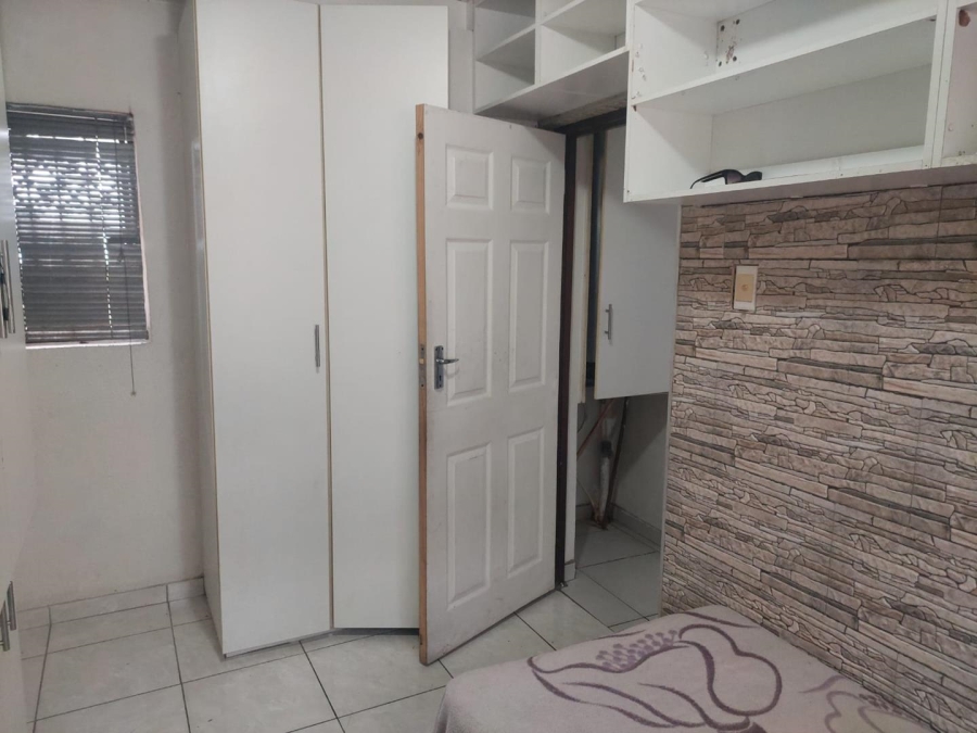 2 Bedroom Property for Sale in Montclair KwaZulu-Natal
