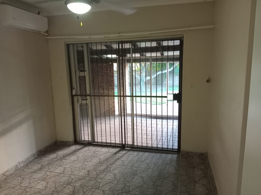 To Let 3 Bedroom Property for Rent in Birdswood KwaZulu-Natal