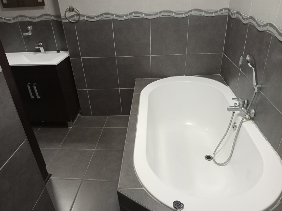 To Let 3 Bedroom Property for Rent in Birdswood KwaZulu-Natal