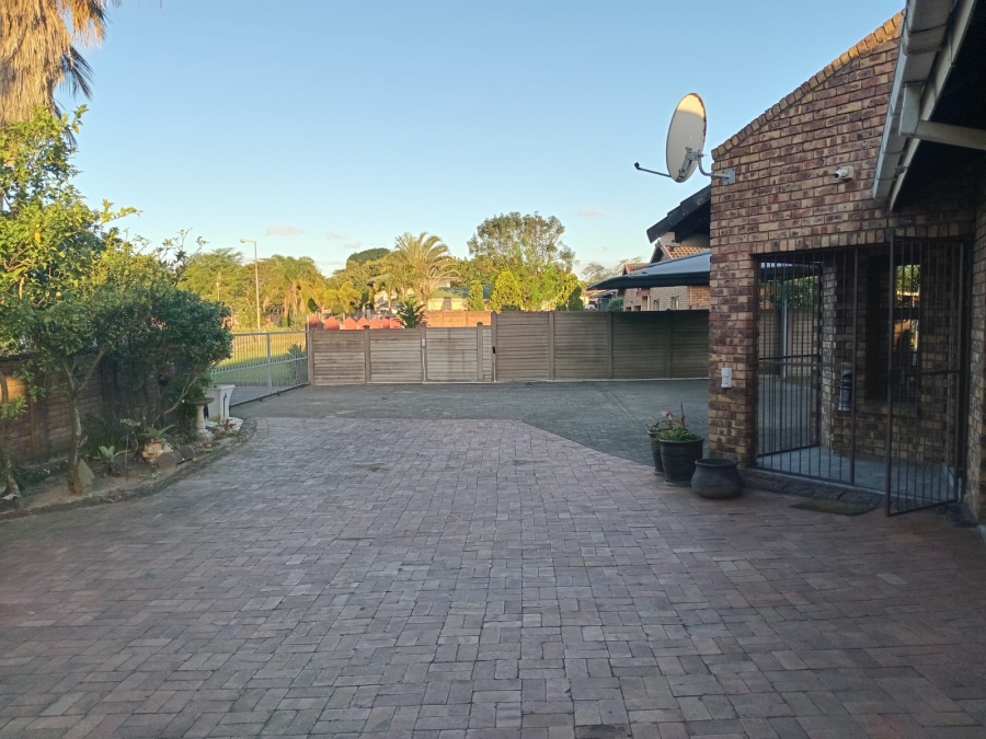 To Let 3 Bedroom Property for Rent in Birdswood KwaZulu-Natal