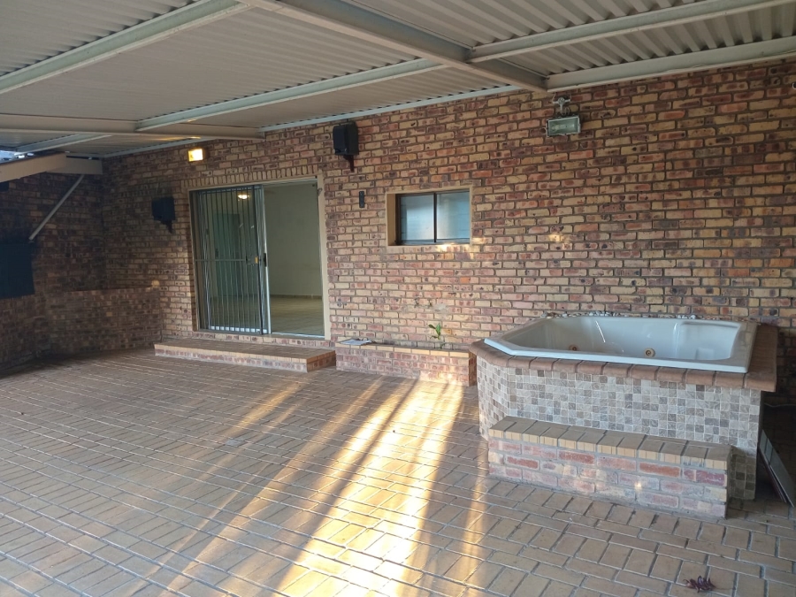 To Let 3 Bedroom Property for Rent in Birdswood KwaZulu-Natal